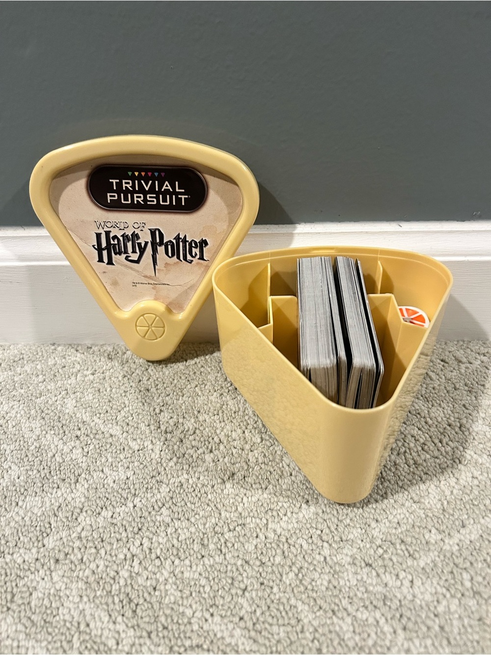 World Of Harry Potter Trivial Pursuit Card Game By Hasbro 2009